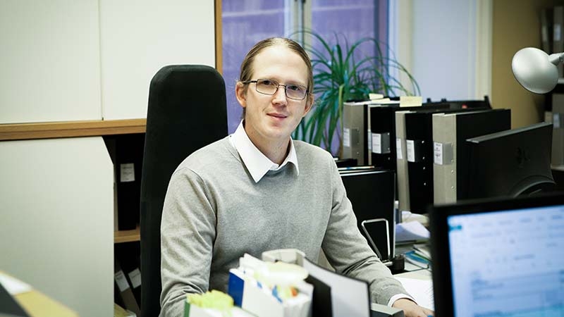 Carl-Magnus Falk, hos Parameter Revision