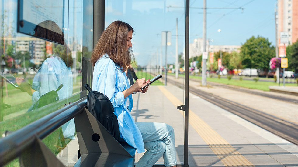 Framtidens distribuerade arbetsliv: 2022 kommer varannan arbeta mobilt